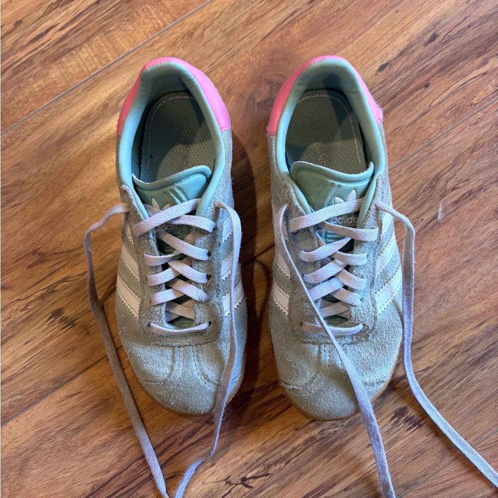 Kids Adidas Gazelle sz 12